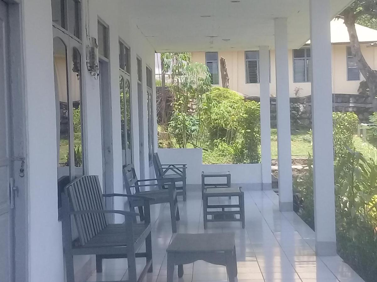 Hidayah Homestay Kelimutu Extérieur photo