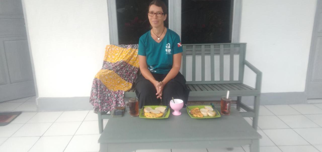Hidayah Homestay Kelimutu Extérieur photo