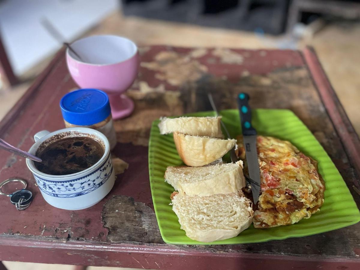 Hidayah Homestay Kelimutu Extérieur photo