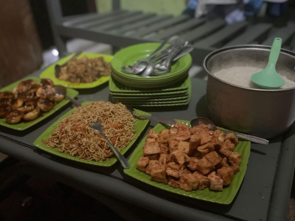 Hidayah Homestay Kelimutu Extérieur photo